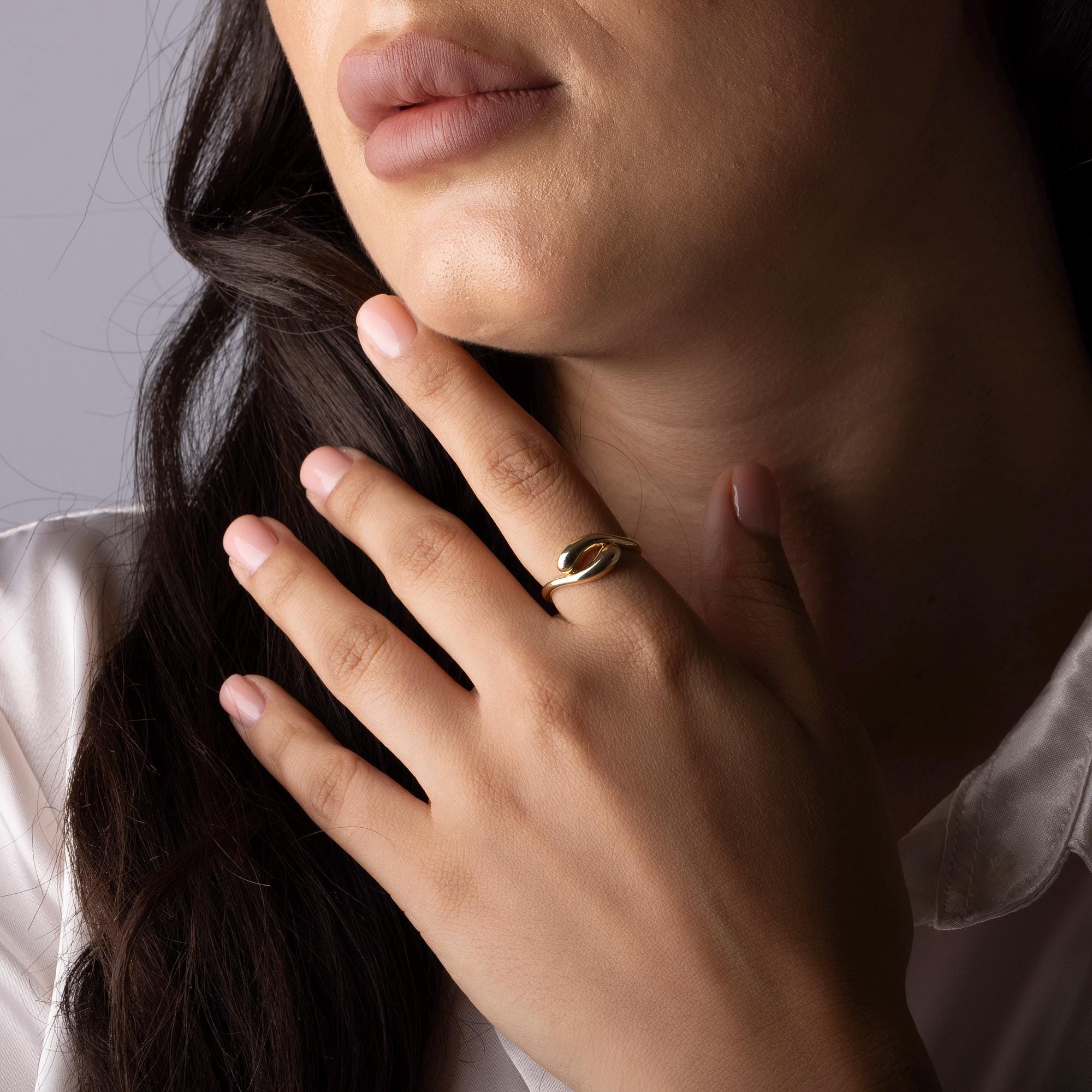 14K Solid Gold Knot Ring, Real Gold Love Knot Band, Dainty Minimalist Ring