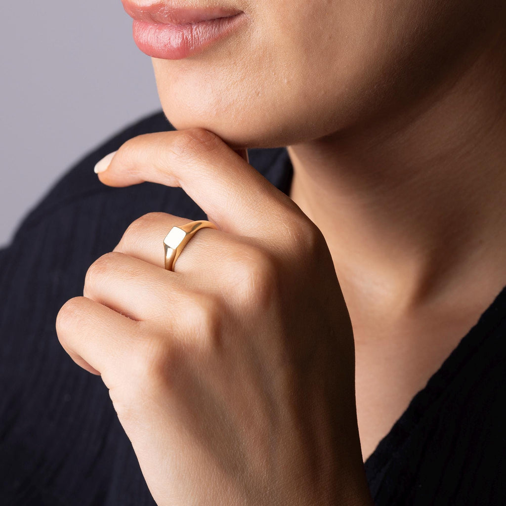 14K Solid Gold Square Signet Ring – Minimalist Gold Band