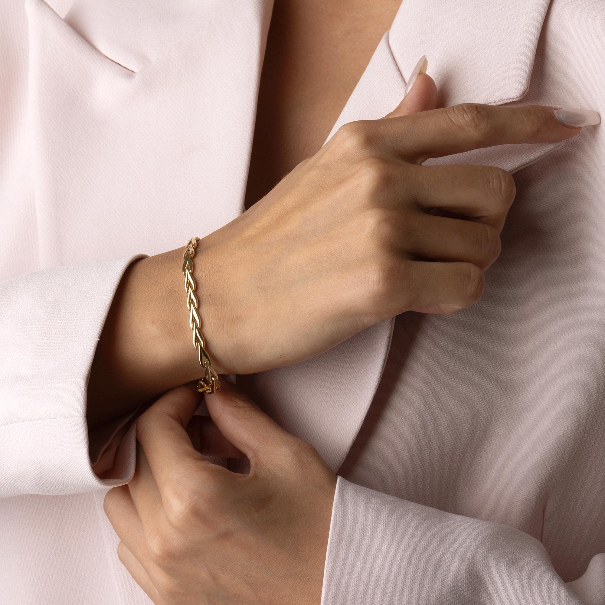 14K Solid Gold Leaf Link Bracelet – Dainty Chain Bracelet for Women, Minimalist Real Gold Jewelry, Everyday Elegant Gift